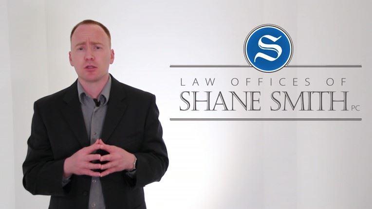 ¿Tengo que arreglar mi carro después de tener un accidente?