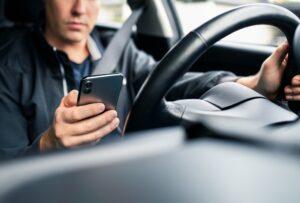 Is It Ever Safe to Use a Cell Phone in the Car